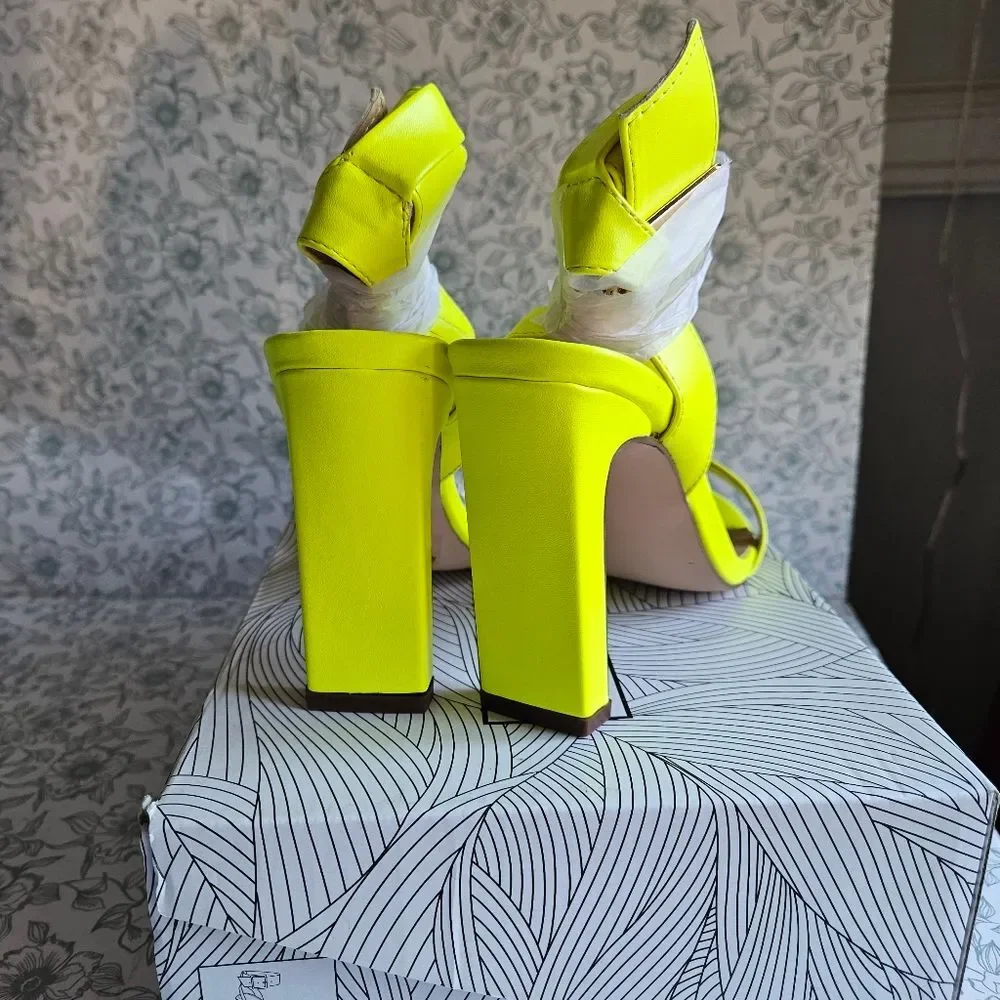 NIB Chase & Chloe Aita Ankle Strap Sandal | 7